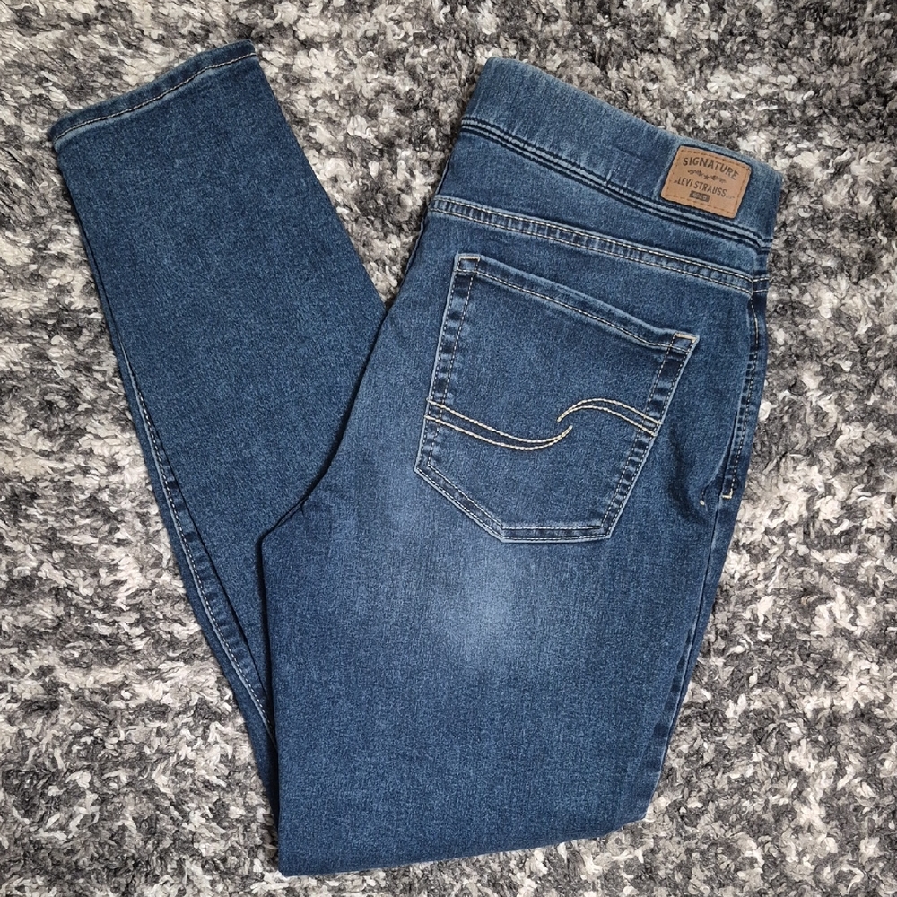 NWOT Sz 10 Levi Strauss Gold Signature Women's Denim Pull On Skinny Jeans
